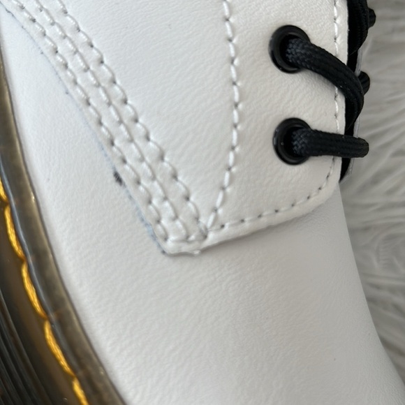 Dr. Martens Kids' Zavala Combat Lace Up Boot Big Kid in white size 5 - Picture 7 of 12